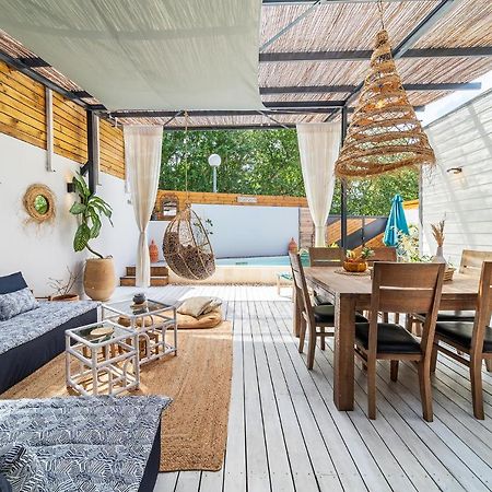 Villa Latrille - Piscine - Sauna - Jacuzzi لا سالين لو باين المظهر الخارجي الصورة