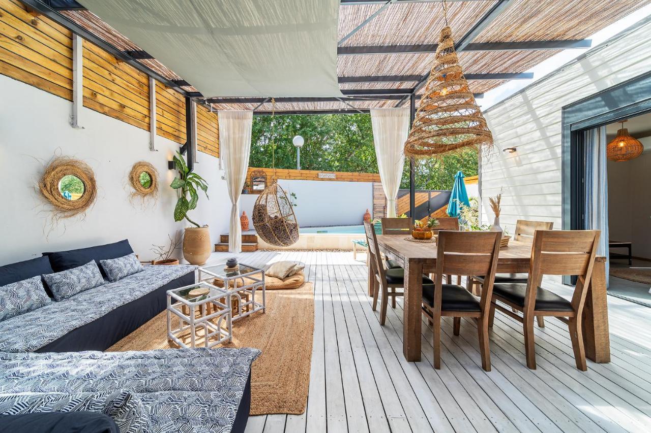 Villa Latrille - Piscine - Sauna - Jacuzzi لا سالين لو باين المظهر الخارجي الصورة